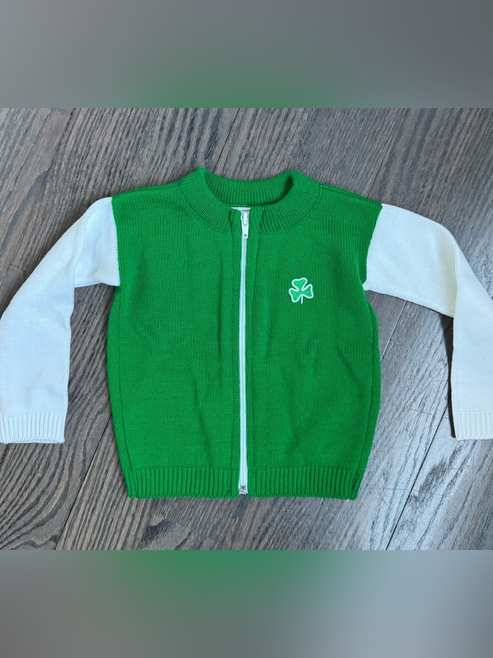 What’s Next Irish Kids Green/White Embroidered Shamrock Sweater Made In USA 4T